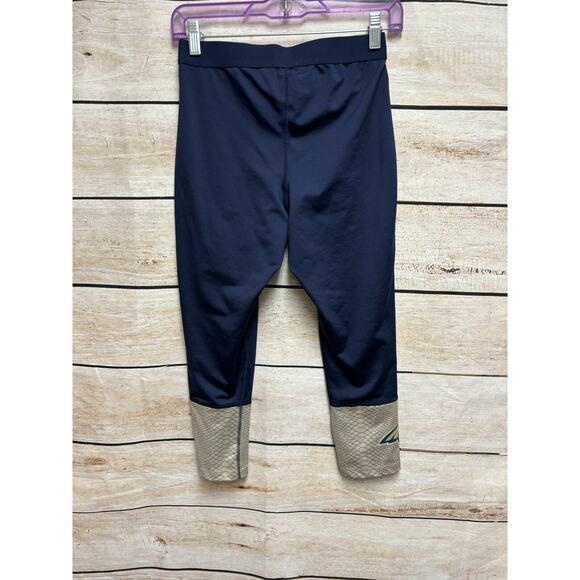 Under Armour Montana Bobcats Capri Leggings Womens Size Medium Heat Gear - Picture 4 of 12